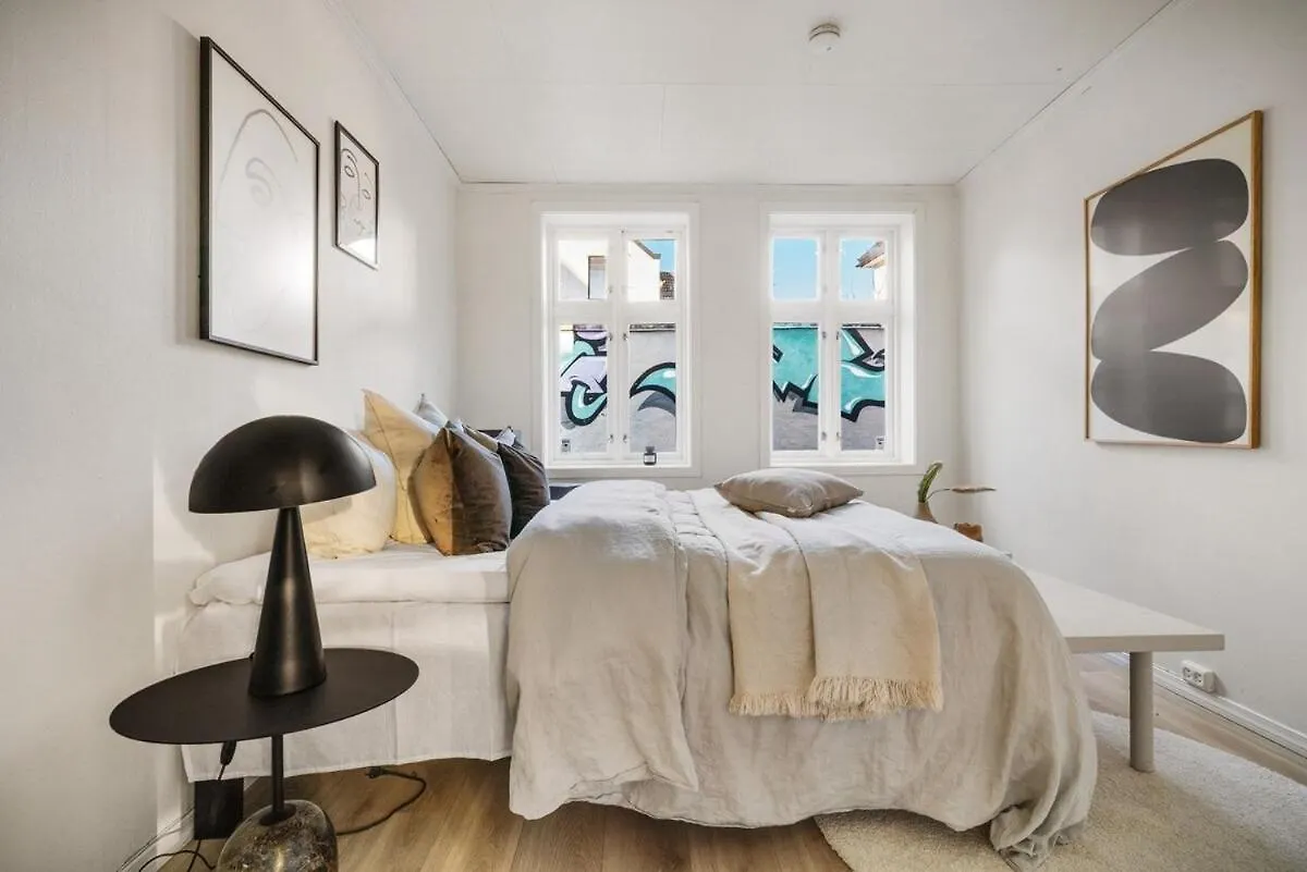 Cozy Hideaway With Private Balcony And Self Check In Apartment Bergen