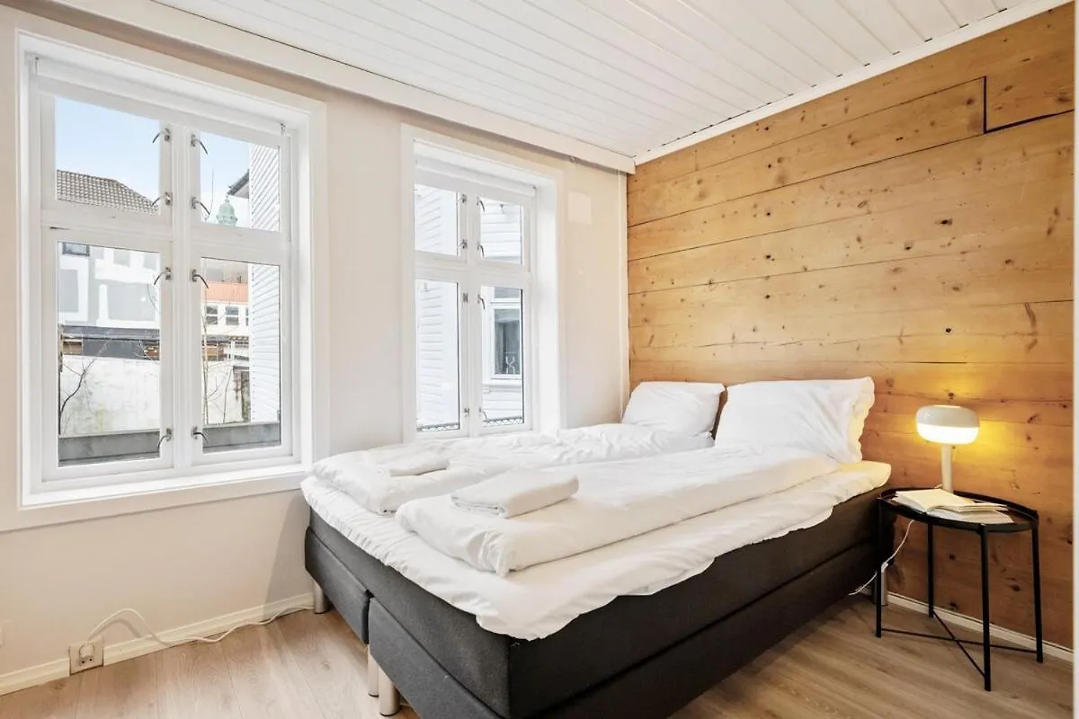 Cozy Hideaway With Private Balcony And Self Check In Apartment Bergen