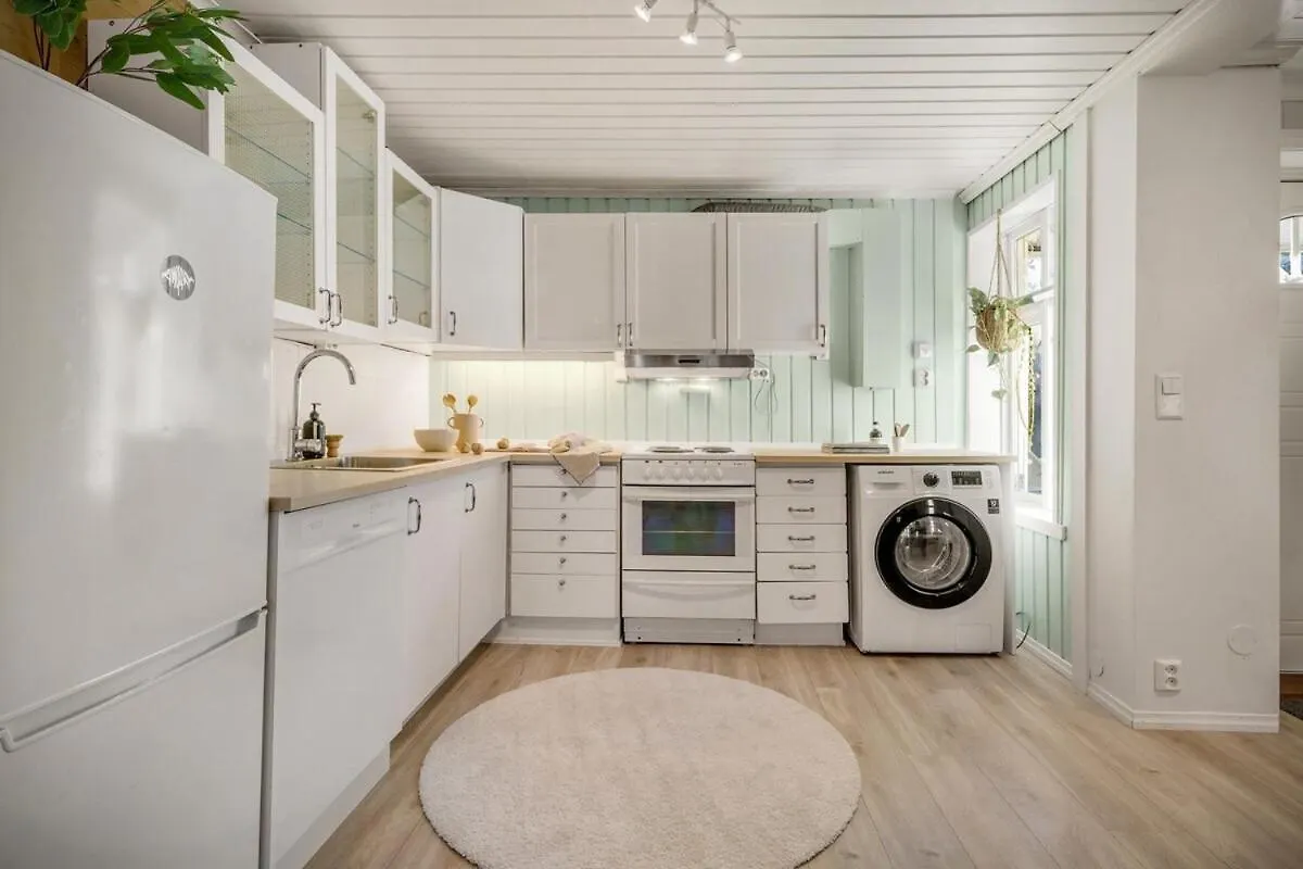 Cozy Hideaway With Private Balcony And Self Check In Apartment Bergen